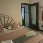 Casa L'unicorno Con Giardino Privato Tatil Evi Levanto
