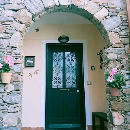 Casa L'unicorno Con Giardino Privato Holiday home *